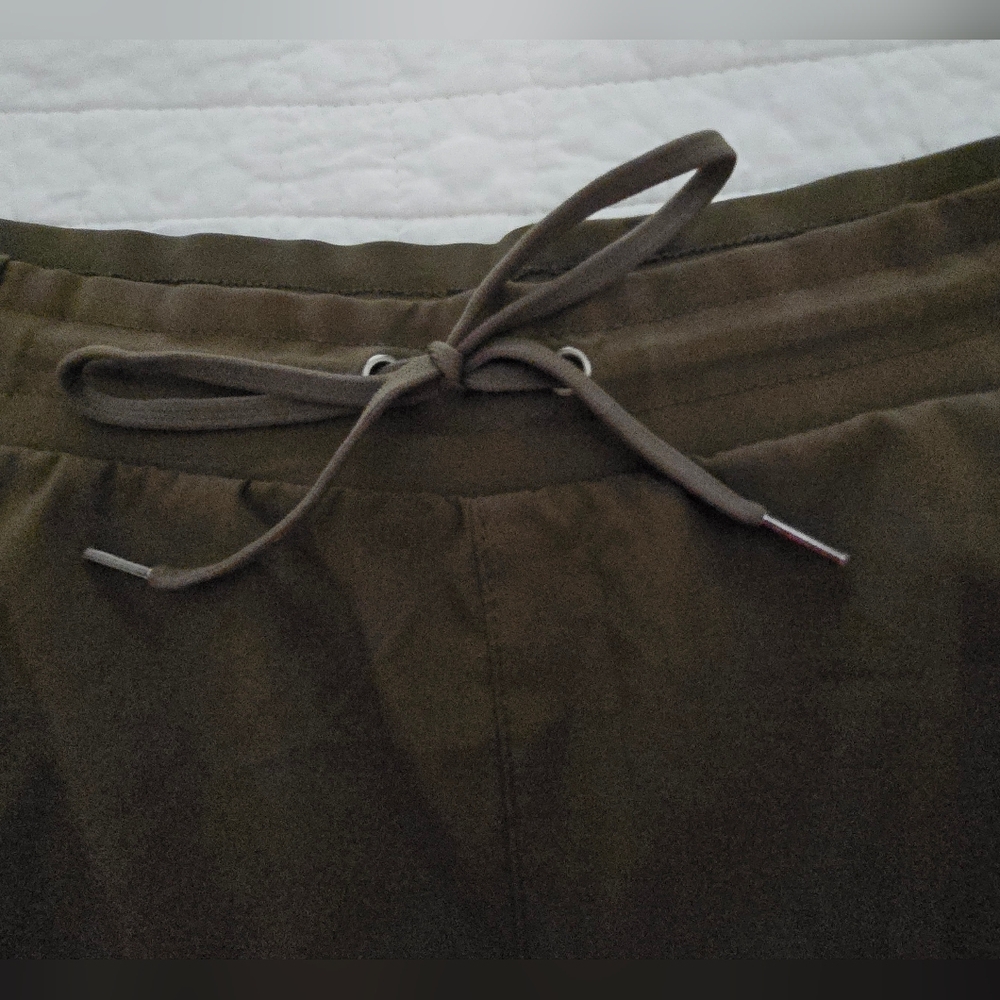 Tek Gear Olive Green Women's Exercise Shorts, Med. NWOT - Picture 4 of 9